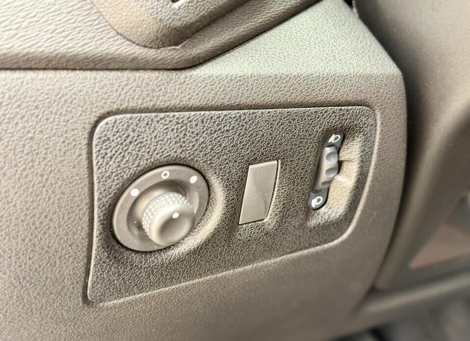 LADA (ВАЗ) XRAY, I 1.6 MT (110 л.с.)