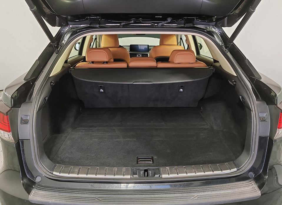 Lexus RX, IV Рестайлинг 300 2.0 AT (238 л.с.) 4WD