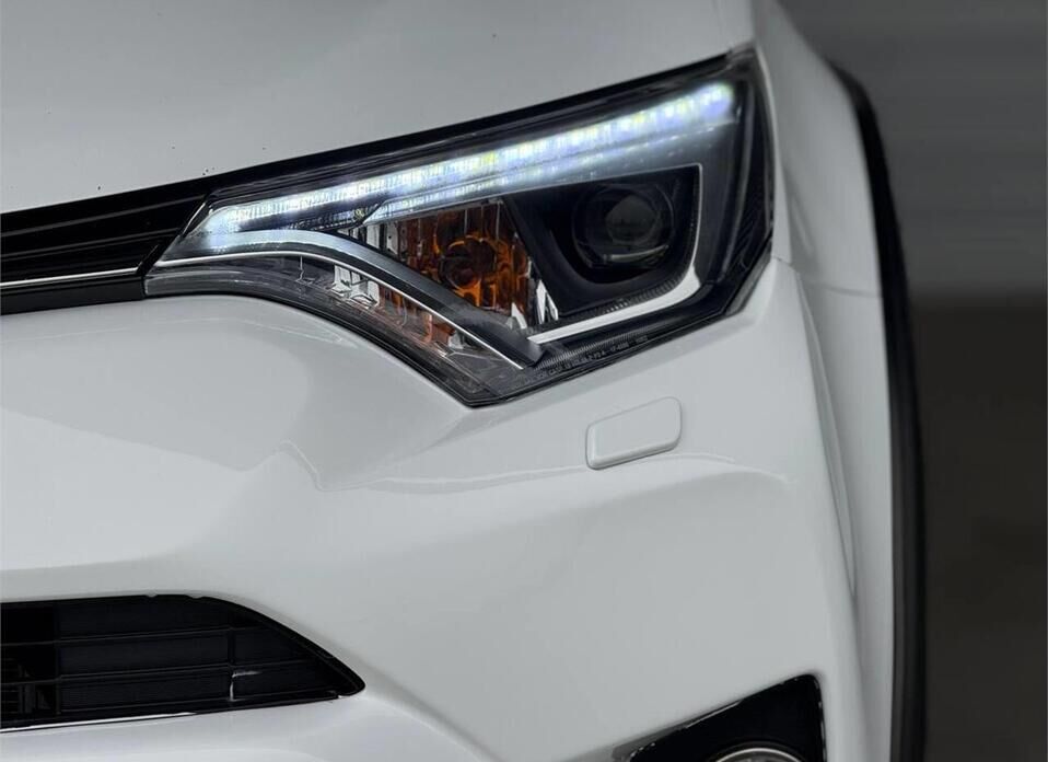 Toyota RAV4, IV (XA40) Рестайлинг 2.0 CVT (146 л.с.) 4WD
