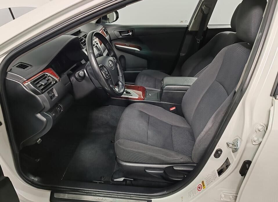 Toyota Camry, VII (XV50) 2.5 AT (181 л.с.)