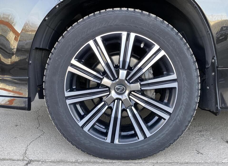 Lexus LX, III Рестайлинг 2 570 5.7 AT (367 л.с.) 4WD