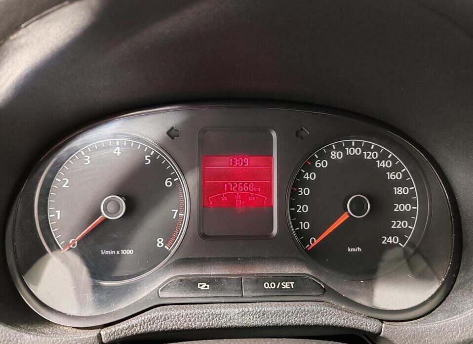 Volkswagen Polo, V 1.6 AT (105 л.с.)