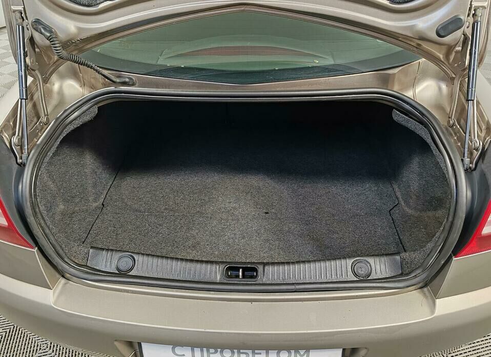Renault Megane 1.6 MT (115 л.с.)