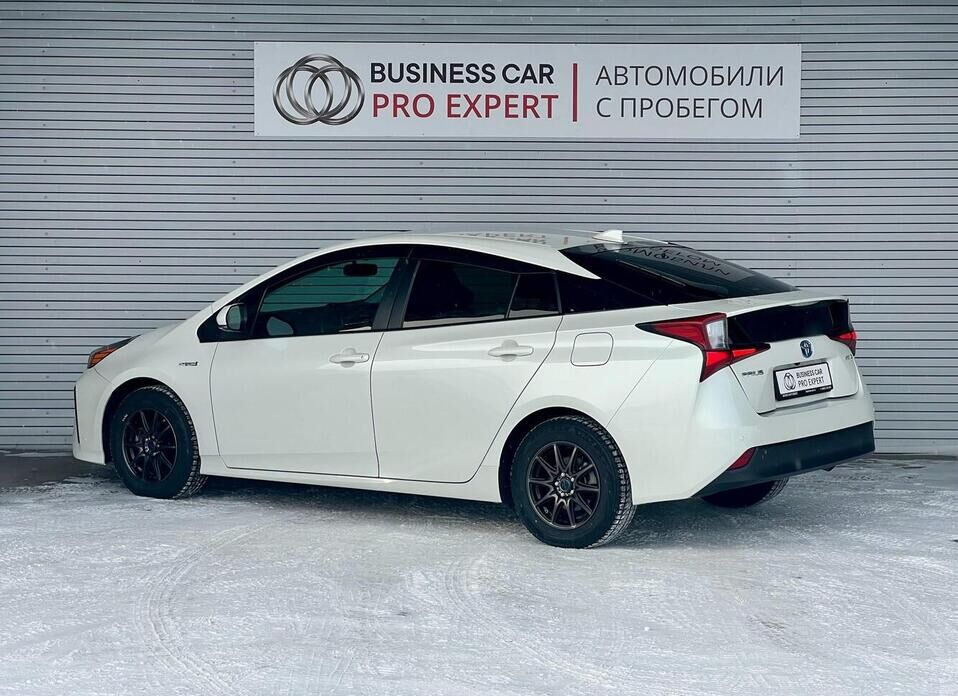 Toyota Prius, IV Рестайлинг (XW50) 1.8hyb AT (98 л.с.)
