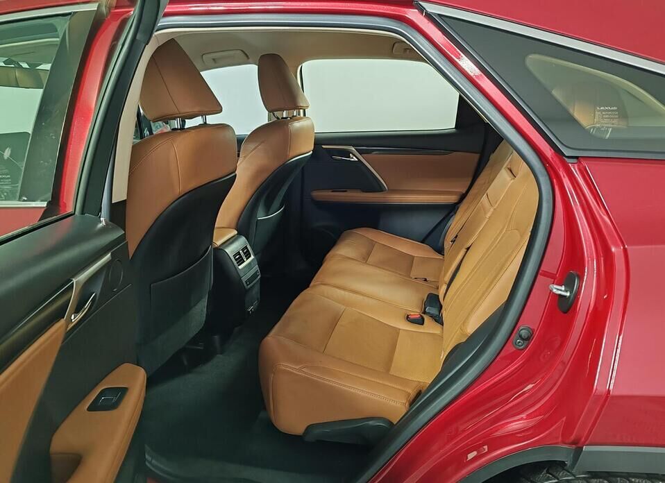 Lexus RX, IV Рестайлинг 300 2.0 AT (238 л.с.) 4WD