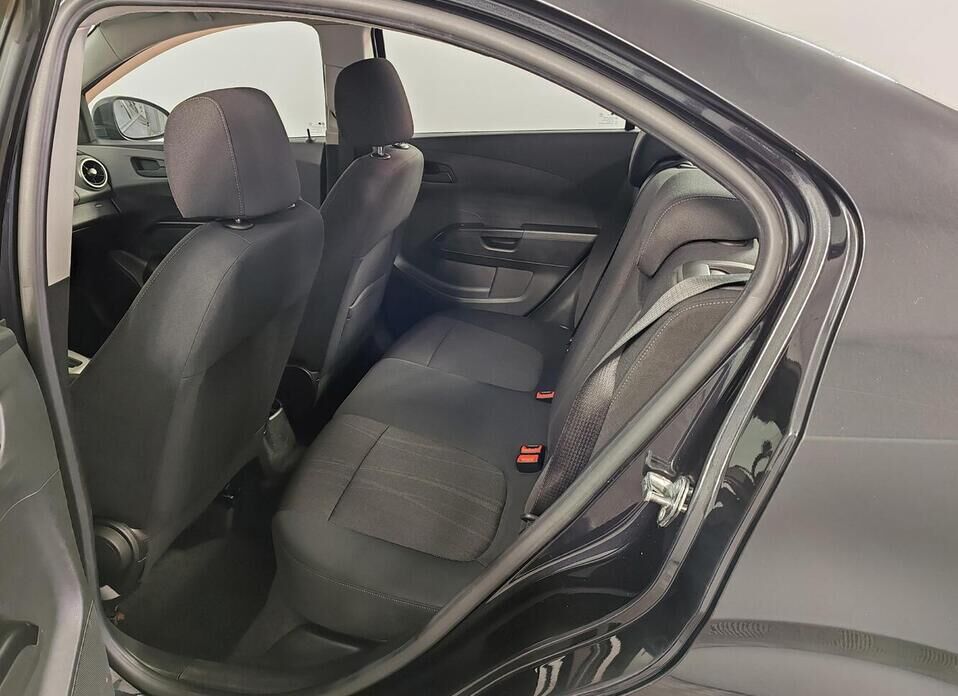 Chevrolet Aveo 1.6 AT (115 л.с.)