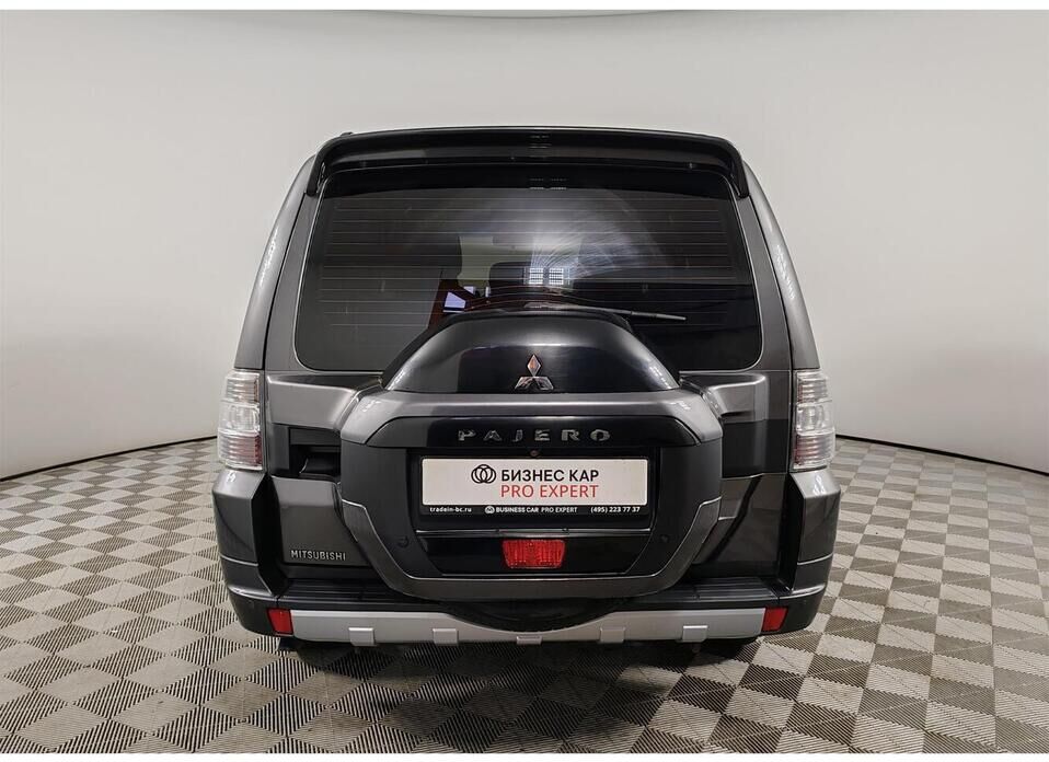 Mitsubishi Pajero, IV Рестайлинг 2 3.0 AT (174 л.с.) 4WD