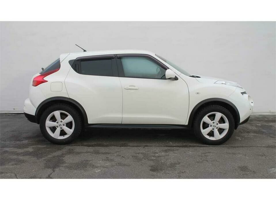 Nissan Juke 1.6 MT (117 л.с.)