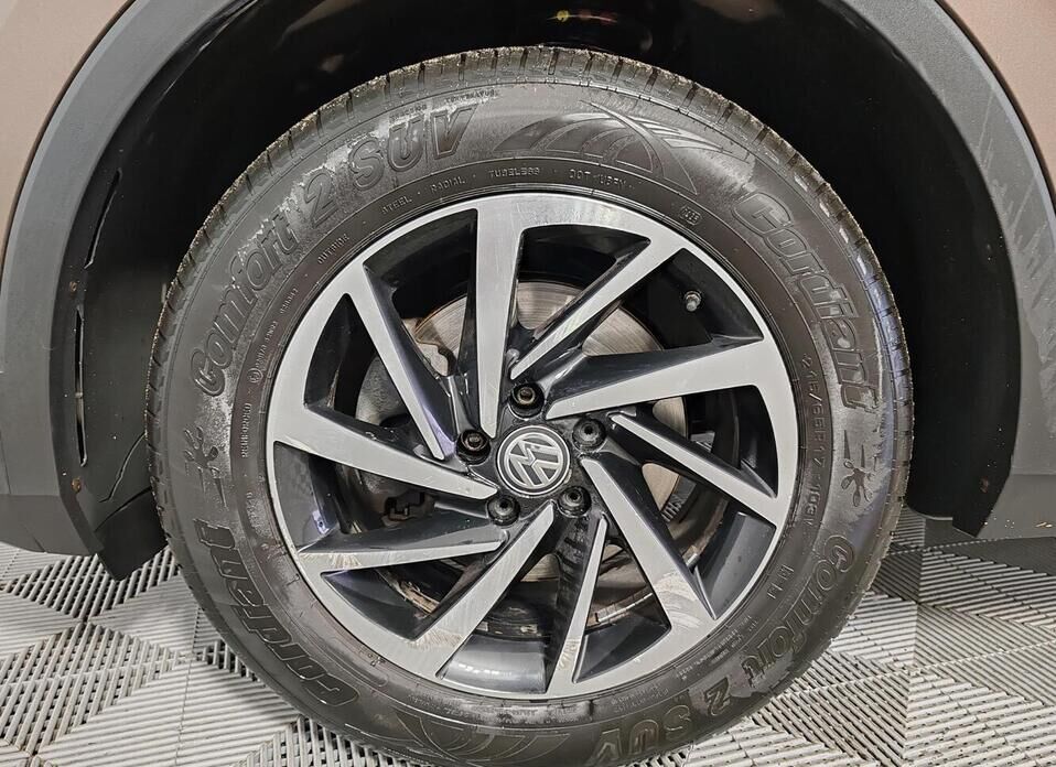 Volkswagen Tiguan 2.0d AMT (150 л.с.) 4WD