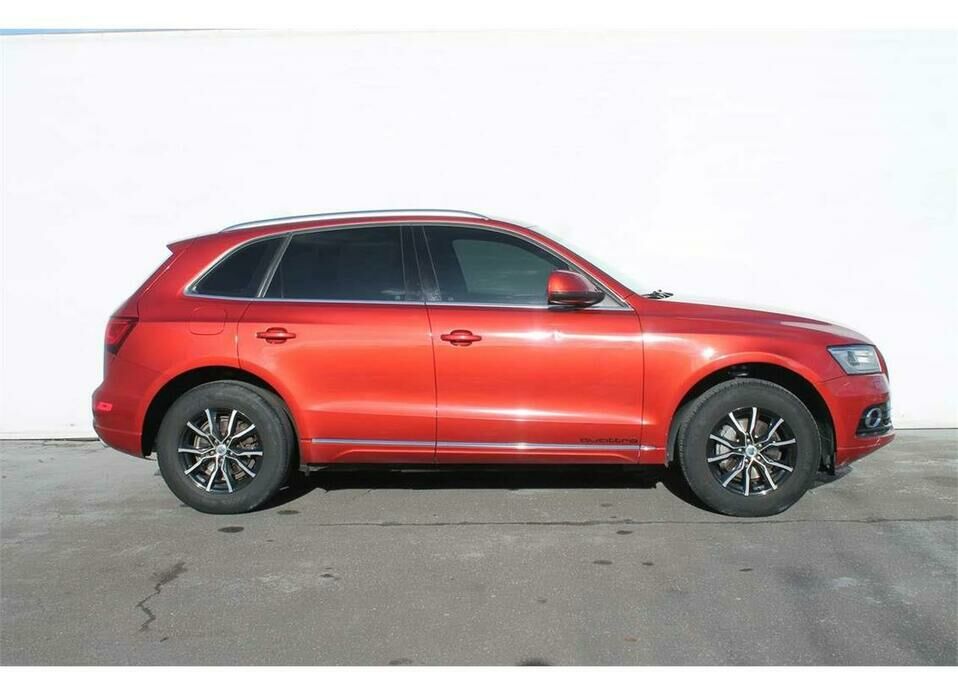 Audi Q5 2.0 AT (225 л.с.) 4WD