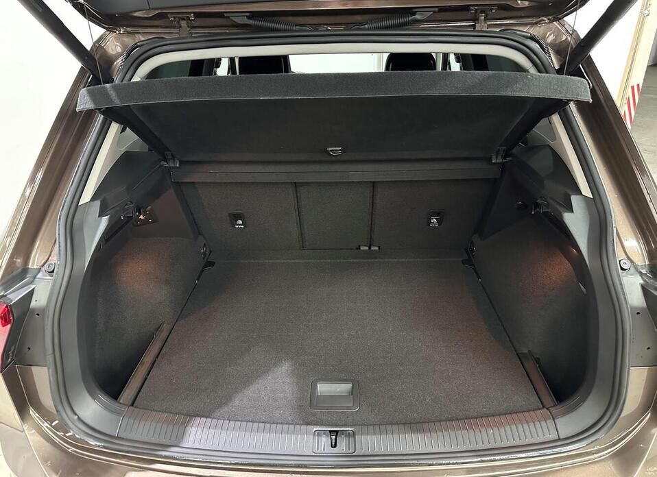 Volkswagen Tiguan, II 2.0d AMT (150 л.с.) 4WD