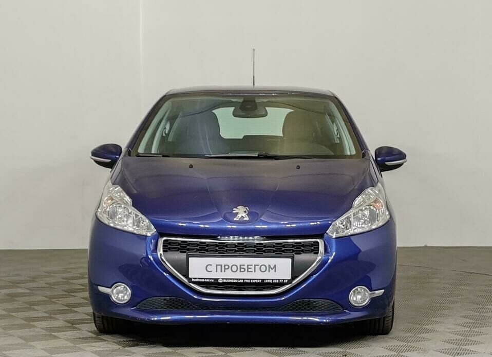 Peugeot 208 1.6 AT (120 л.с.)