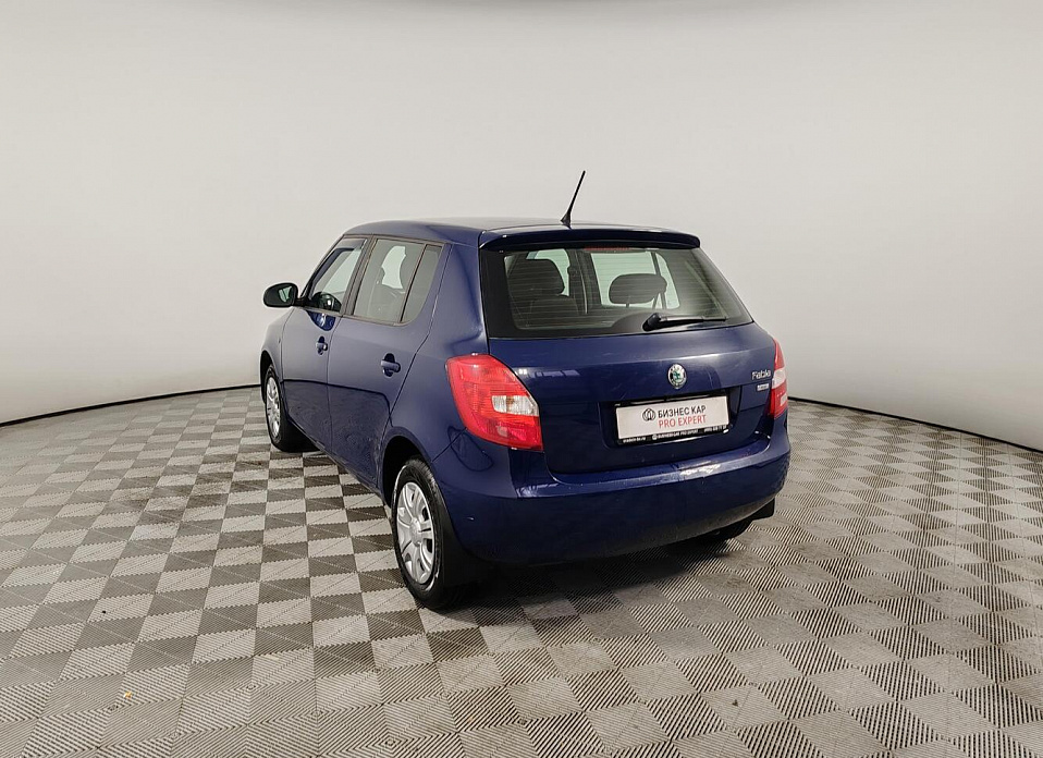 Skoda Fabia, II Рестайлинг 1.4 MT (86 л.с.)
