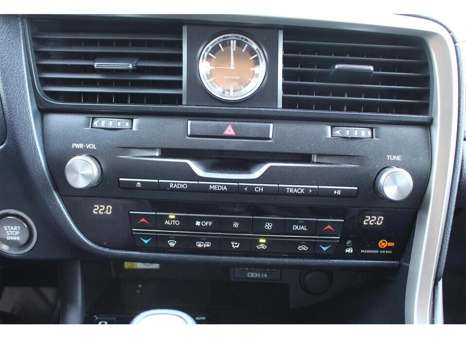 Lexus RX, IV Рестайлинг 300 2.0 AT (238 л.с.) 4WD