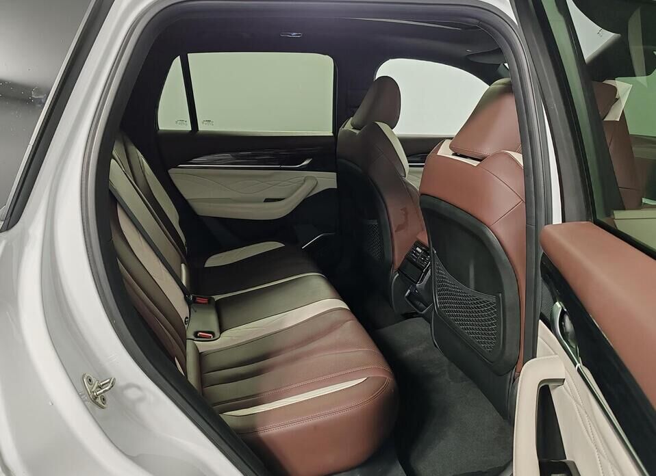 Geely Monjaro 2.0 AT (238 л.с.) 4WD