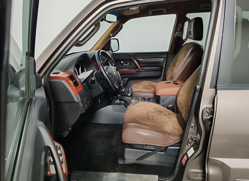 Mitsubishi Pajero 3.0 AT (178 л.с.) 4WD