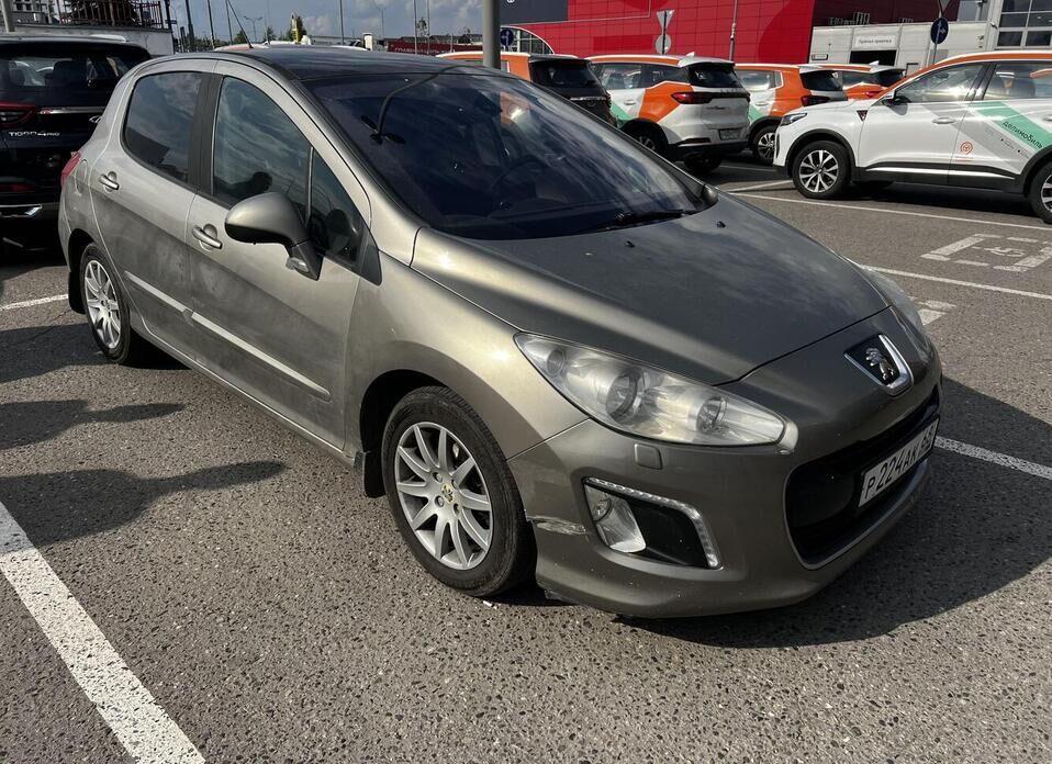 Peugeot 308 1.6 AT (120 л.с.)