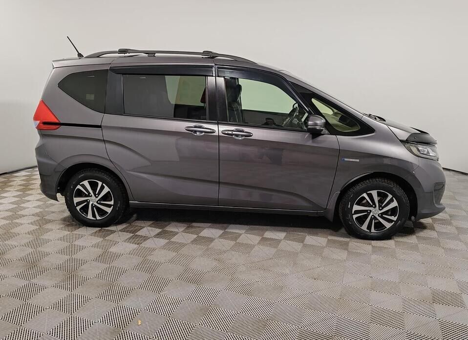 Honda Freed, II 1.5hyb AMT (110 л.с.)