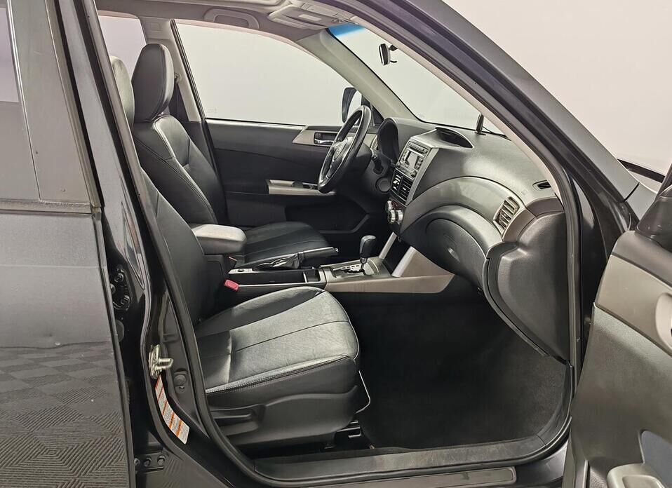 Subaru Forester 2.5 AT (173 л.с.) 4WD