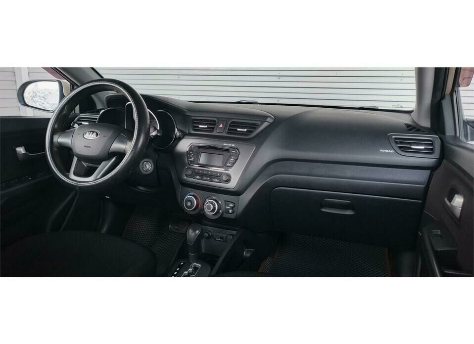 Kia Rio 6-speed 1.6 AT (123 л.с.)