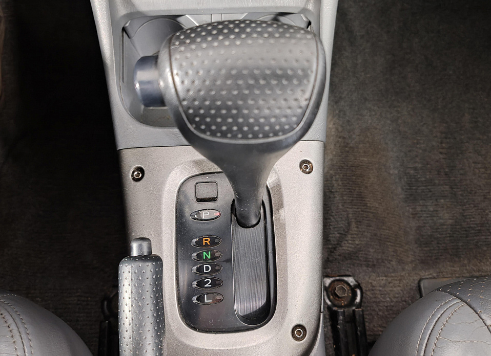 Toyota RAV4, II (XA20) 2.0 AT (150 л.с.) 4WD