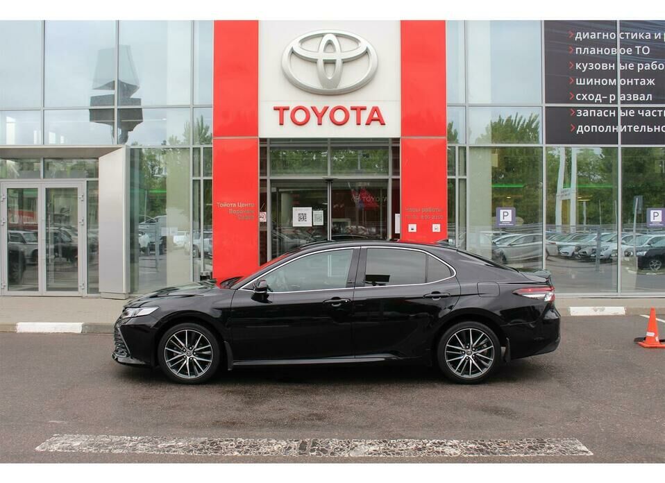 Toyota Camry 2.5 AT (200 л.с.)