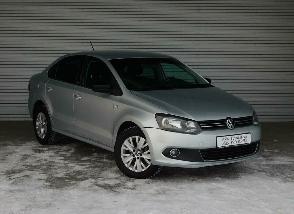 Volkswagen Polo 1.6 AT (105 л.с.)