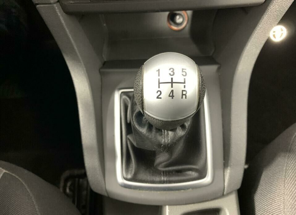 Ford Focus 1.8 MT (125 л.с.)