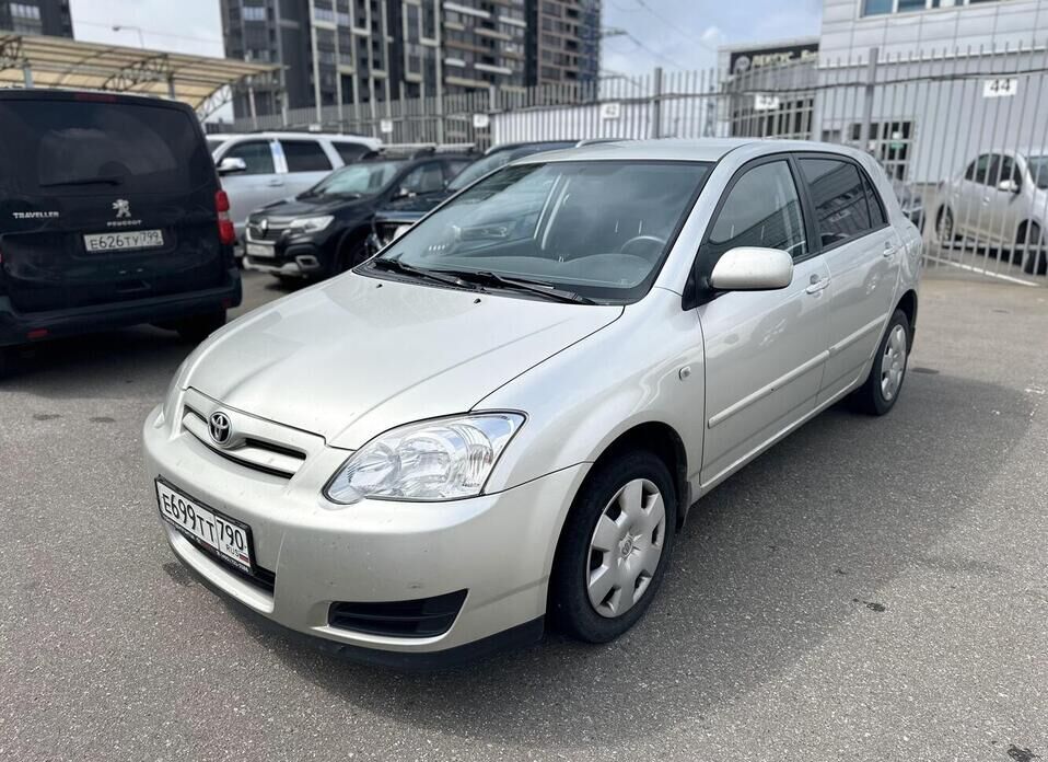 Toyota Corolla 1.6 AT (110 л.с.)