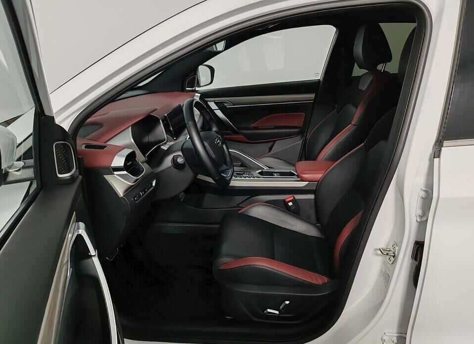 Geely Coolray, I 1.5 AMT (150 л.с.)