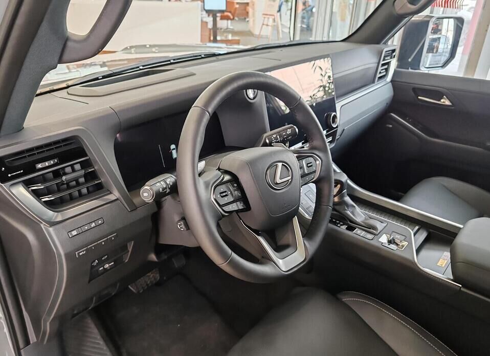 Lexus GX, III 550 3.4 AT (354 л.с.) 4WD