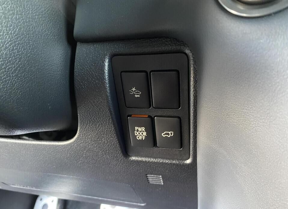 Lexus LX, III Рестайлинг 2 570 5.7 AT (367 л.с.) 4WD