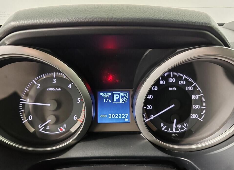 Toyota Land Cruiser Prado, 150 Series Рестайлинг 1 2.8d AT (177 л.с.) 4WD
