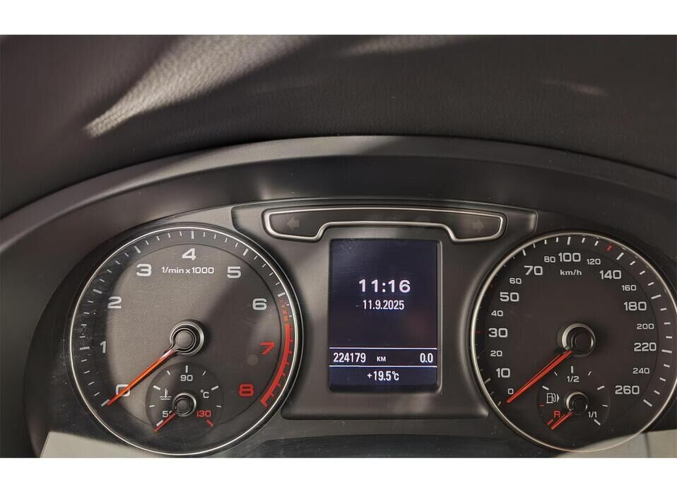 Audi Q3 2.0 AMT (170 л.с.) 4WD