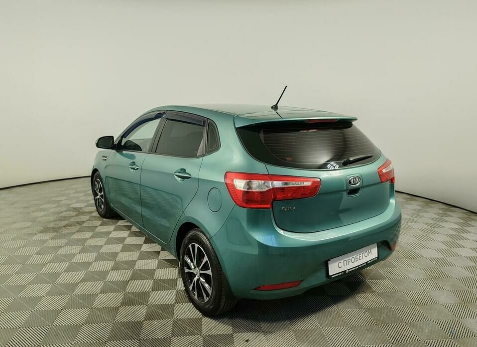 Kia Rio 4-speed 1.6 AT (123 л.с.)