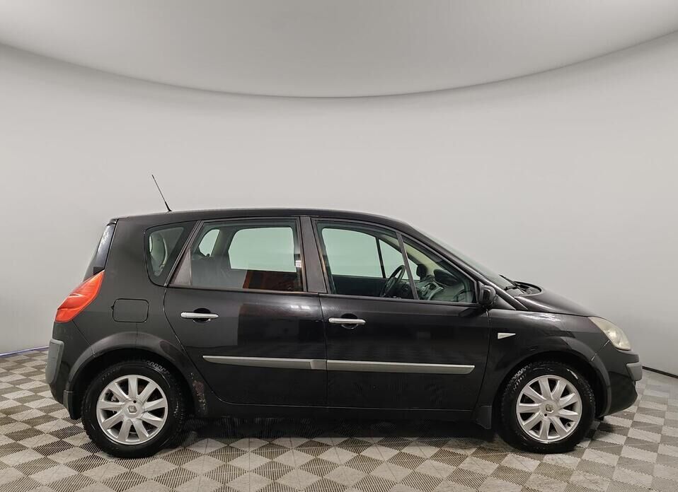 Renault Scenic 2.0 MT (136 л.с.)