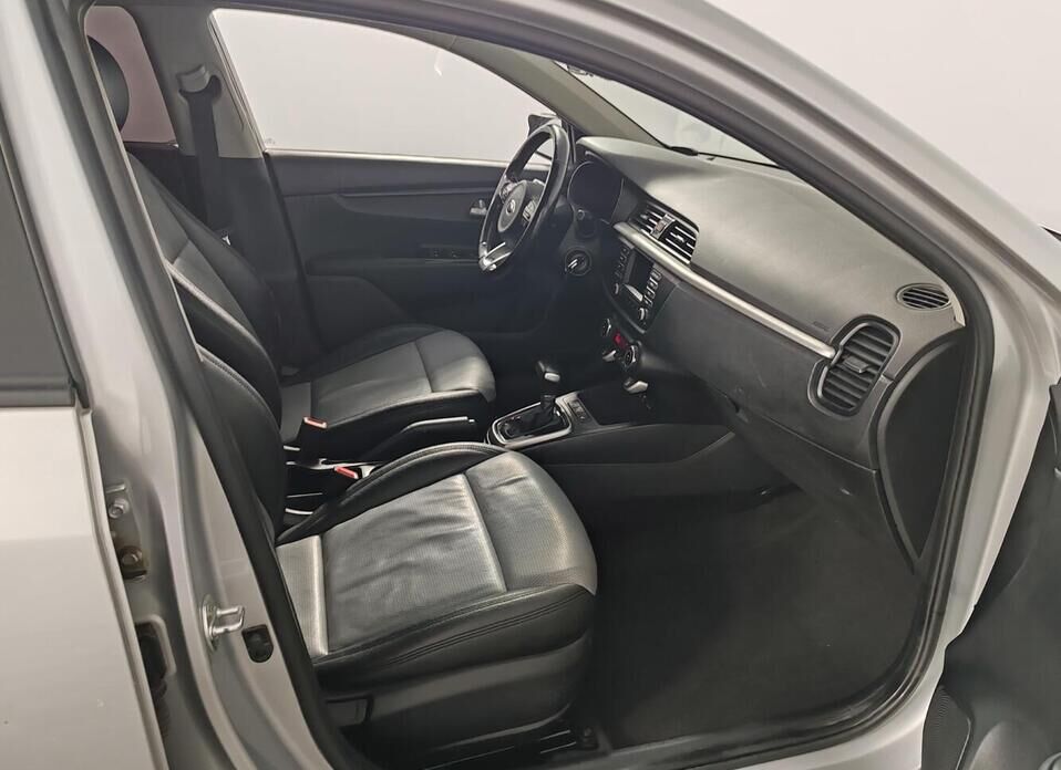 Kia Rio, IV 1.6 AT (123 л.с.)