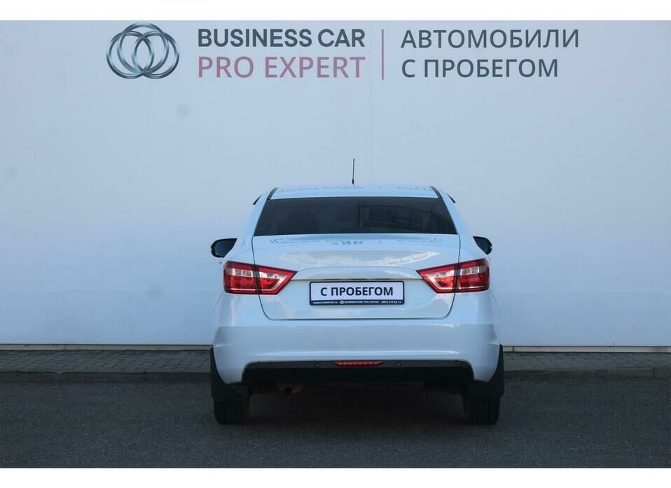 LADA (ВАЗ) Vesta 1.6 MT (106 л.с.)