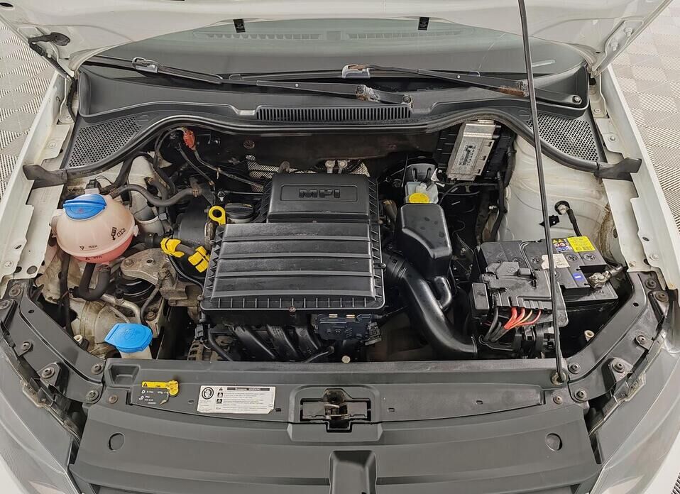 Volkswagen Polo, V Рестайлинг 1.6 MT (110 л.с.)