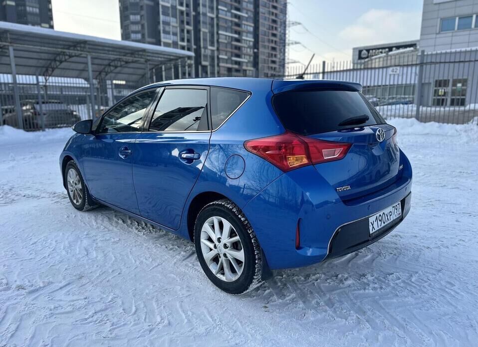 Toyota Auris, II 1.6 CVT (132 л.с.)