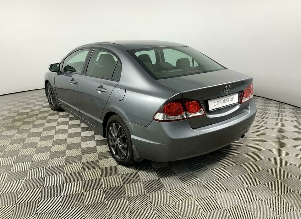 Honda Civic 1.8 AT (140 л.с.)