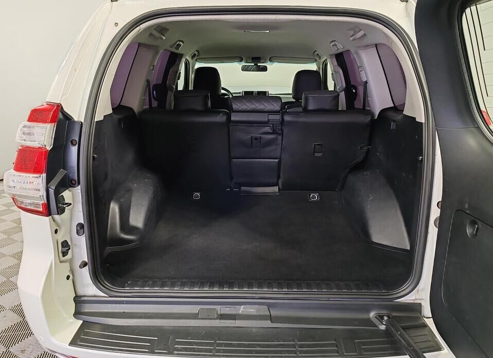 Toyota Land Cruiser Prado 2.8d AT (200 л.с.) 4WD