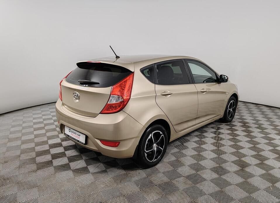 Hyundai Solaris, I 1.6 AT (123 л.с.)