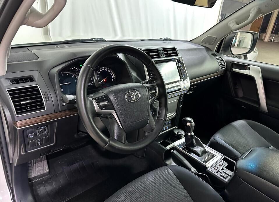 Toyota Land Cruiser Prado 4.0 AT (249 л.с.) 4WD