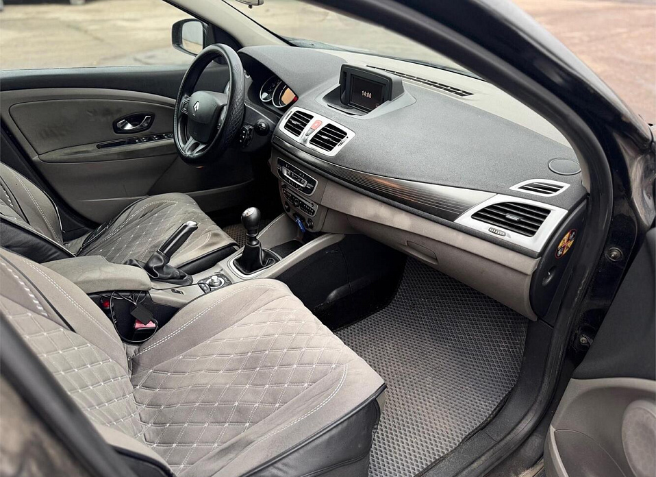 Renault Megane, III 1.5d MT (110 л.с.)