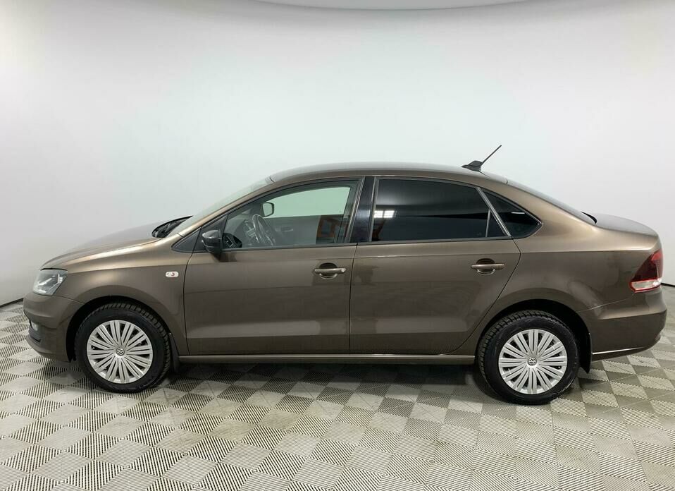 Volkswagen Polo 1.6 AT (110 л.с.)