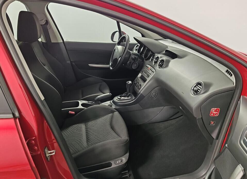 Peugeot 308 1.6 AT (120 л.с.)