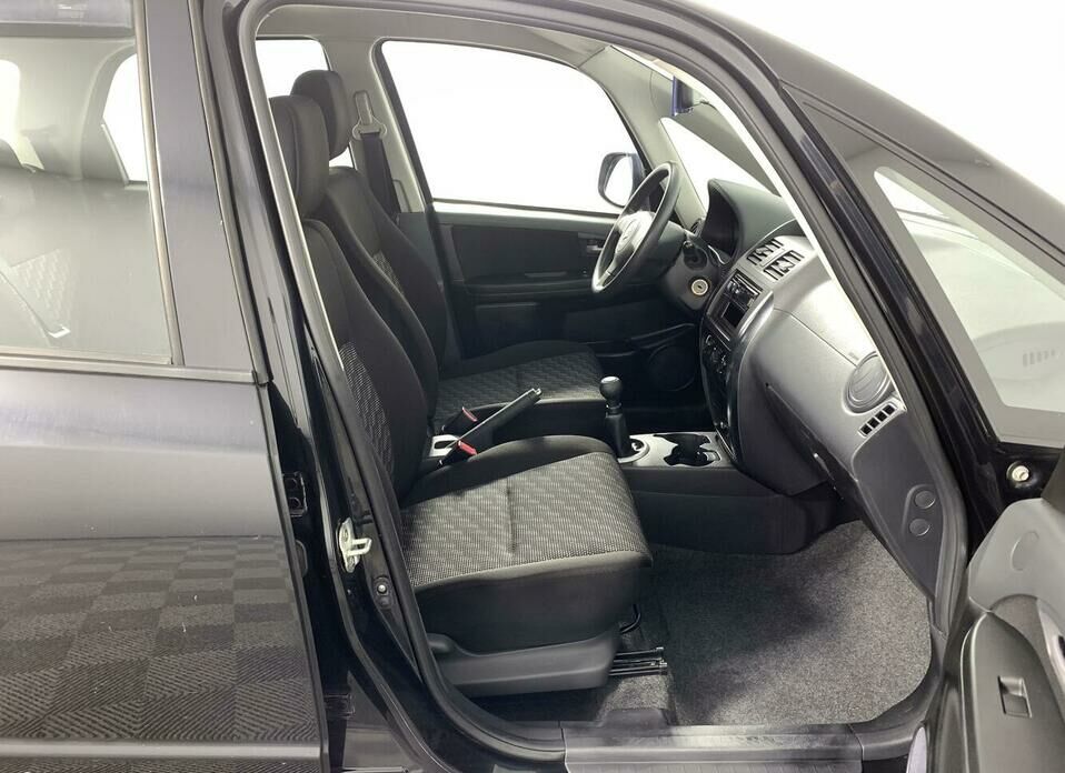 Suzuki SX4 1.6 MT (106 л.с.)