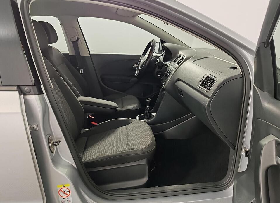 Volkswagen Polo, V Рестайлинг 1.6 MT (110 л.с.)