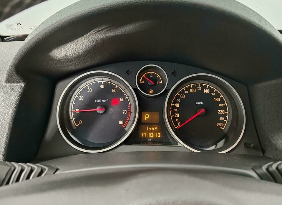 Opel Astra 1.8 AT (140 л.с.)